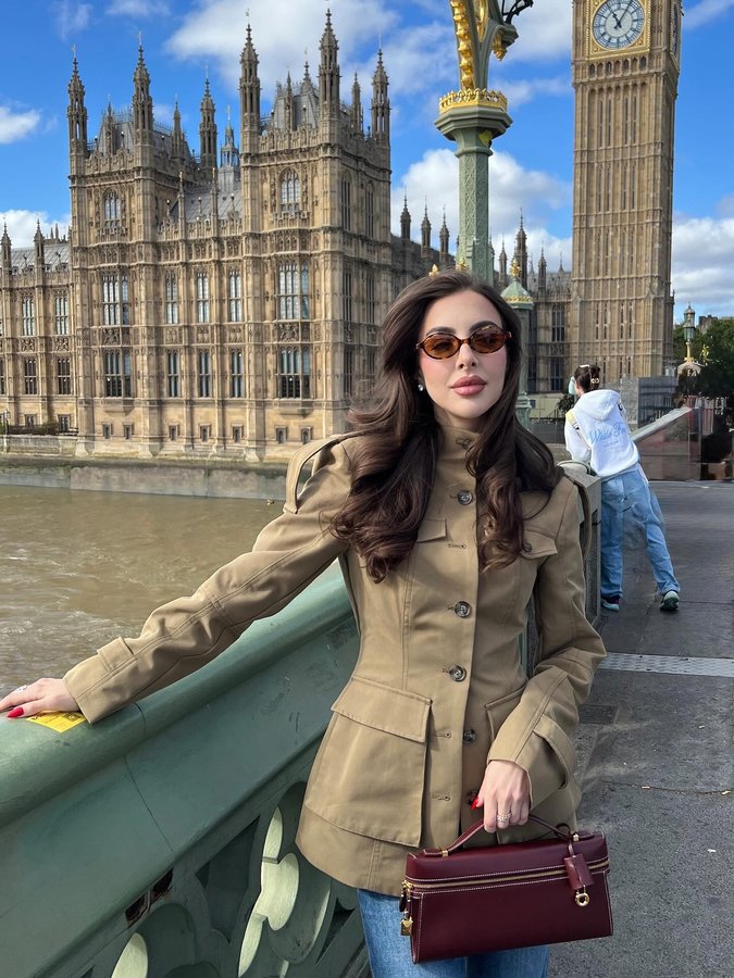 Instagram post by @jennboctor for Loro Piana. Caption reads: There she goes again 🧚🏻‍♀️❤️🇬🇧.