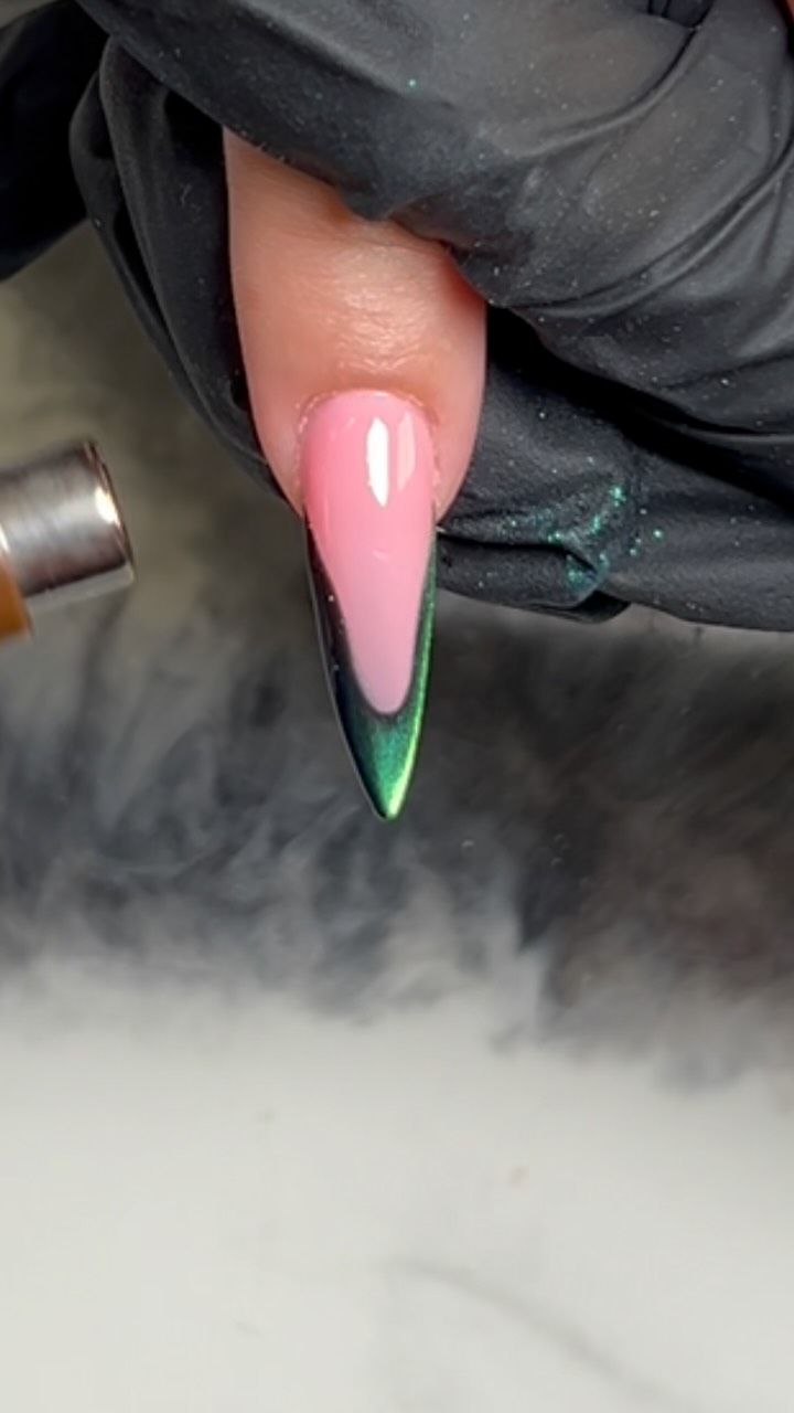 Instagram post by @courtneycantwell_nails for VBeautyPure. Caption reads: 🧚 💚✨ Watch me work✨💚🧚

#nailart #nailartvideos....