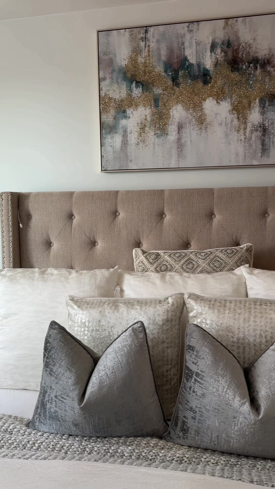 TikTok post by @nurka.lucevic for Sicotas. Caption reads: [...] #bedmaking #motivation @target @SICOTAS HOME....