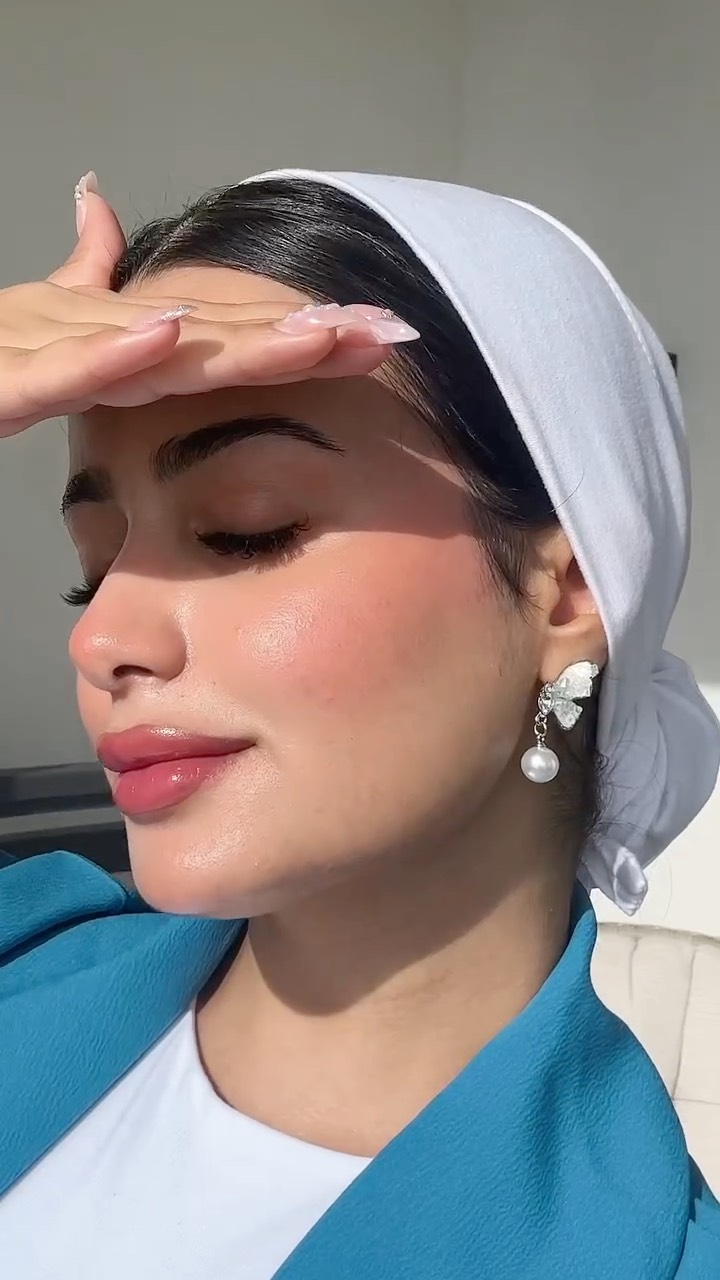 Instagram post by @walaaaqeel_ for ILIA Beauty. Caption reads: These @iliabeauty Blush Colors are must have....