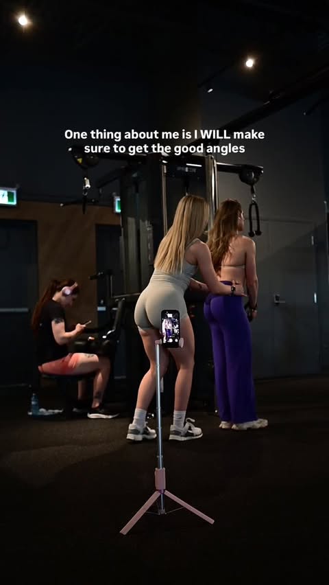 Instagram post by @ch3lsfit for PARAGON. Caption reads: [...] girls girl 👯‍♀️ Both of us are wearing....