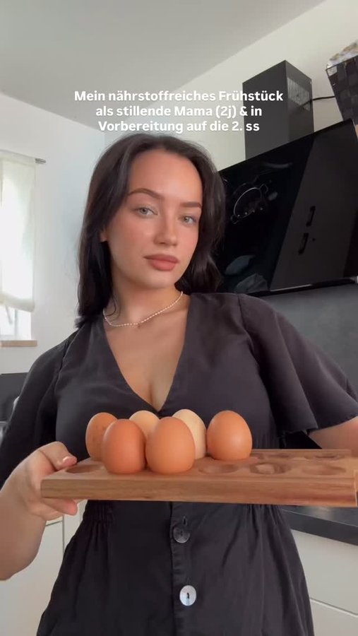 Instagram post by @ina.koll for Bosch Home DE. Caption reads: Hier eine Auflistung:

Eier (jeden Tag!) vom....