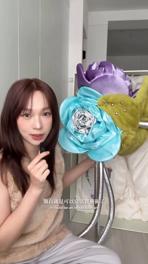 Instagram post by @heyitsmindyy for GENTLE MONSTER. Caption reads: 開箱GENTLE MONSTER....