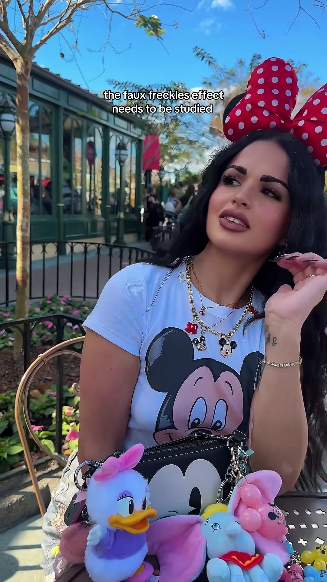 TikTok post by @bayslifestyleee for Babygodewy Beauty. Caption reads: [...] #summermakeup #disneystyle @babygodewybeauty.