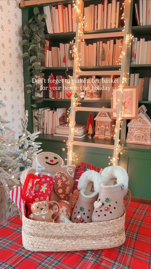 Instagram post by @flashesofstyle for Crocs. Caption reads: When it’s the holidays and gift giving is your....