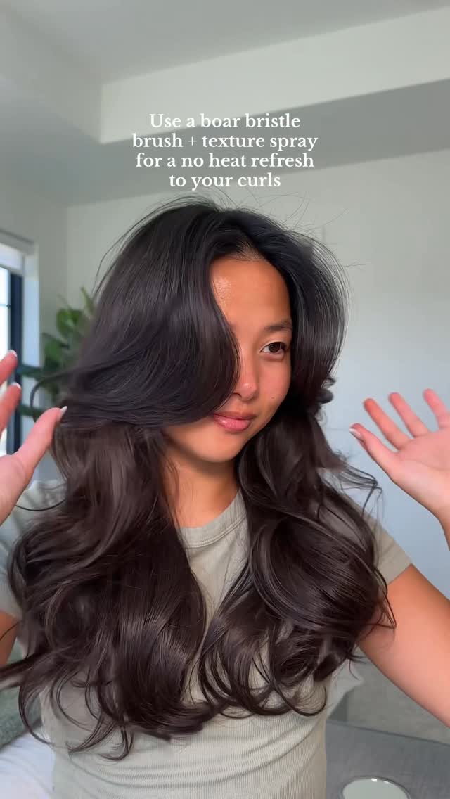 Instagram post by @abigaillinnn for Oribe. Caption reads: Btw I used the @oribe texture spray! I tried to....