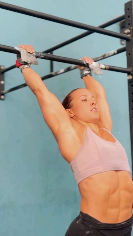 Instagram post by @ingridtondel for ProPud. Caption reads: Trening i varmen💦🌼🌞💛🥤

10 rounds for time
30....