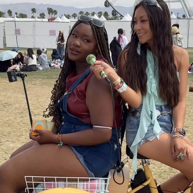 Instagram post by @etrikekaraoke for Loop Earplugs. Caption reads: Festival (and sometimes karaoke) essential....