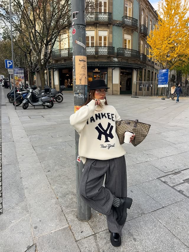 Instagram post by @sofiamcoelho for Buffalo. Caption reads: Out & about in my @buffaloshoes ⛄️ #buffaloshoes....