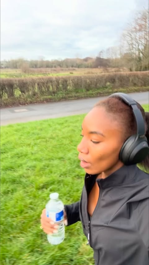 Instagram post by @chymills_ for Strava. Caption reads: From mum to marathon 🏃🏽‍♀️🤍

I’m doing this to....