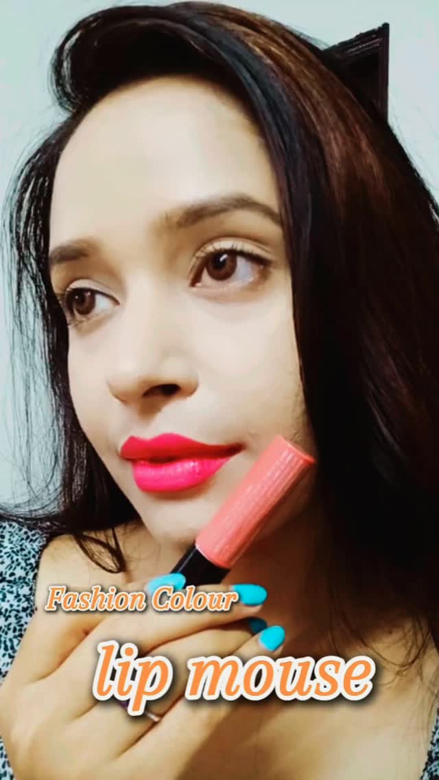 Instagram post by @vanshika_5272 for FASHION COLOUR. Caption reads: #ad @fashioncolourofficial #fashioncolor #lipmouse....