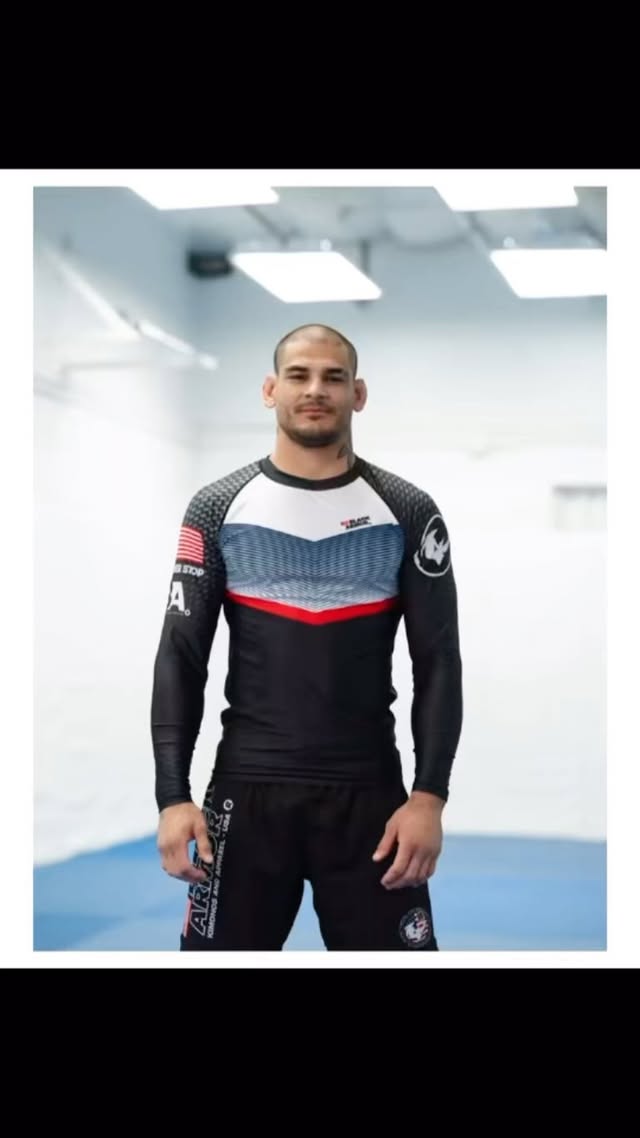 Instagram post by @jonnatas_gracie for Black Armor Kimonos. Caption reads: [...] Promotions. www.theblackarmor.com....
