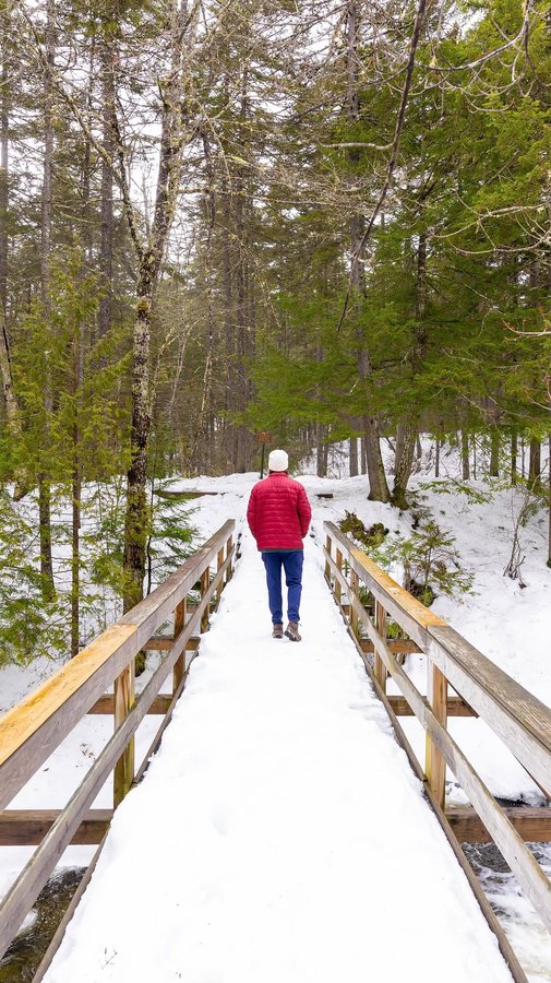 Instagram post by @camtravelz for Visit Maine. Caption reads: A few days of peace in Rangeley, Maine

#ad Had....