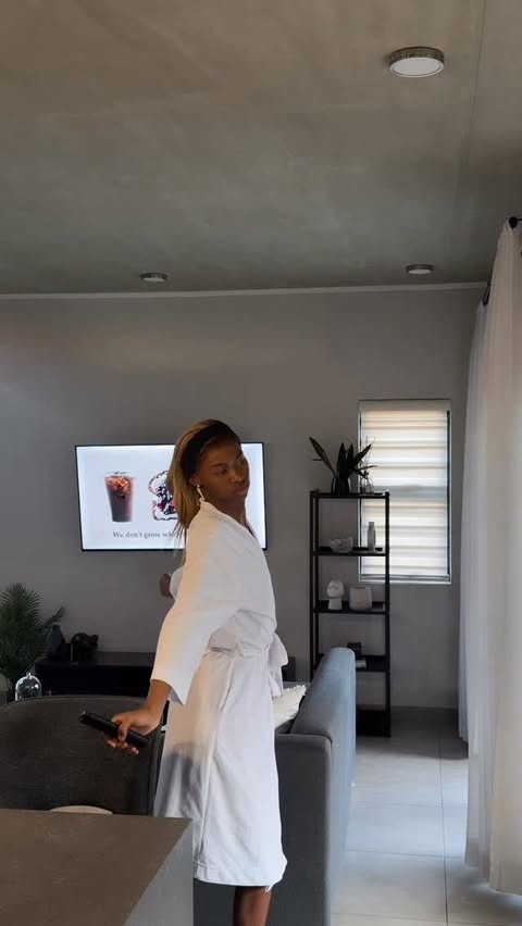 Instagram post by @kamo_ww for NIVEA South Africa. Caption reads: [...] of skin/bodycare! My @niveasouthafrica glow....