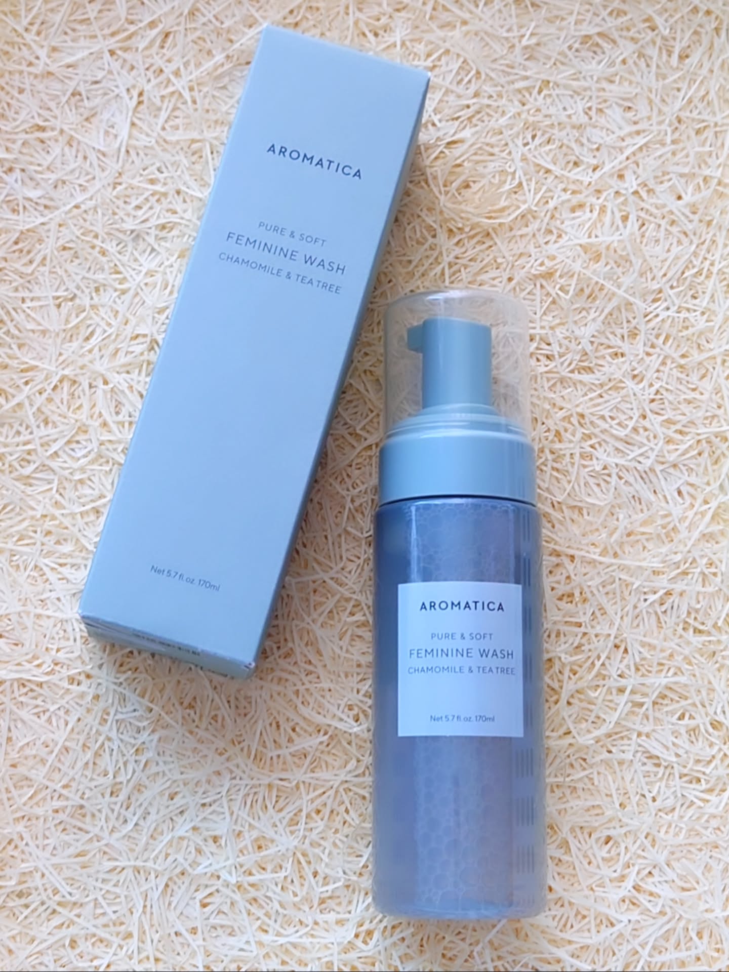 Instagram post by @emimiy_333jmp for AROMATICA JAPAN. Caption reads: AROMATICA....