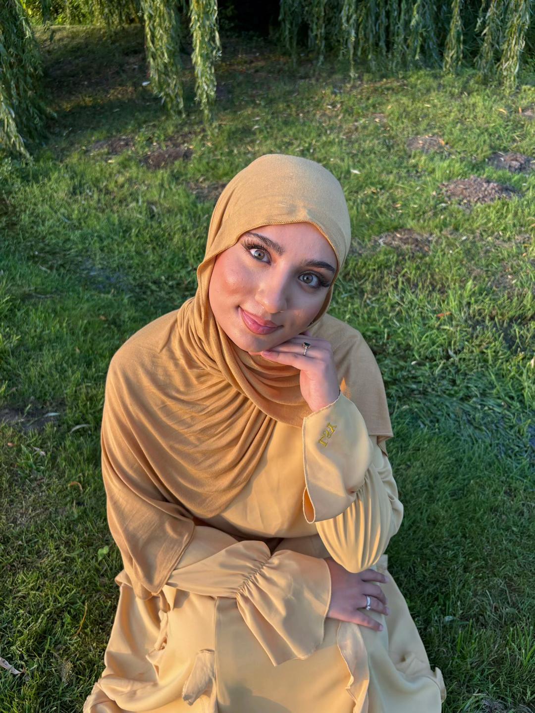 TikTok post by @dalyaklc for LOSYANA. Caption reads: Anzeige | Rabattcode : „DALYA10“-10% @losyana.shop....
