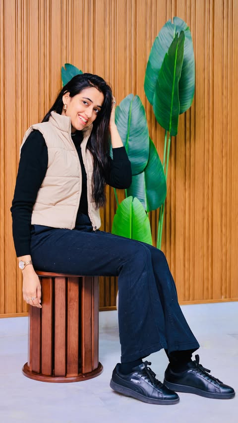 Instagram post by @nishubijarnia for The Artment. Caption reads: 🔗 Comment for link 🔗 

One classy side table....