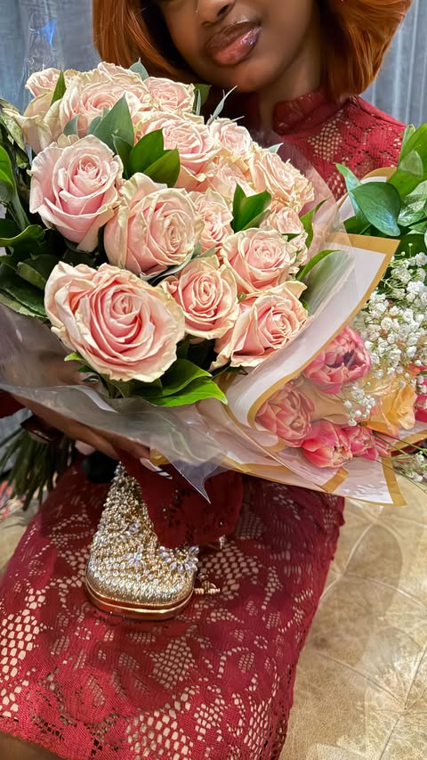 Instagram post by @trinityaaniyah for Tinder. Caption reads: Try @tinder Double Date! 💕🎀💖👯‍♀️ #doubledate....