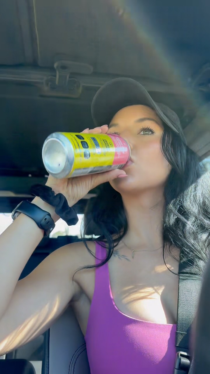 Instagram post by @rachnicolefit for Cellucor. Caption reads: Back day fueled by @C4Energy #C4Partner 🩷....