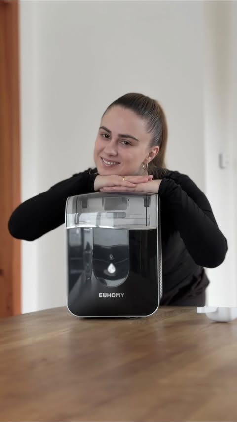 Instagram post by @parv_stylee for EUHOMY. Caption reads: [...] nugget ice, you NEED to try the....