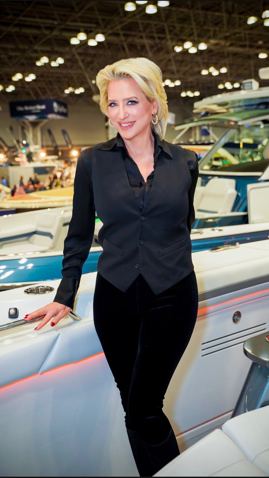 Instagram post by @nyboatshow for Discover Boating. Caption reads: [...] ultimate boating experience with....