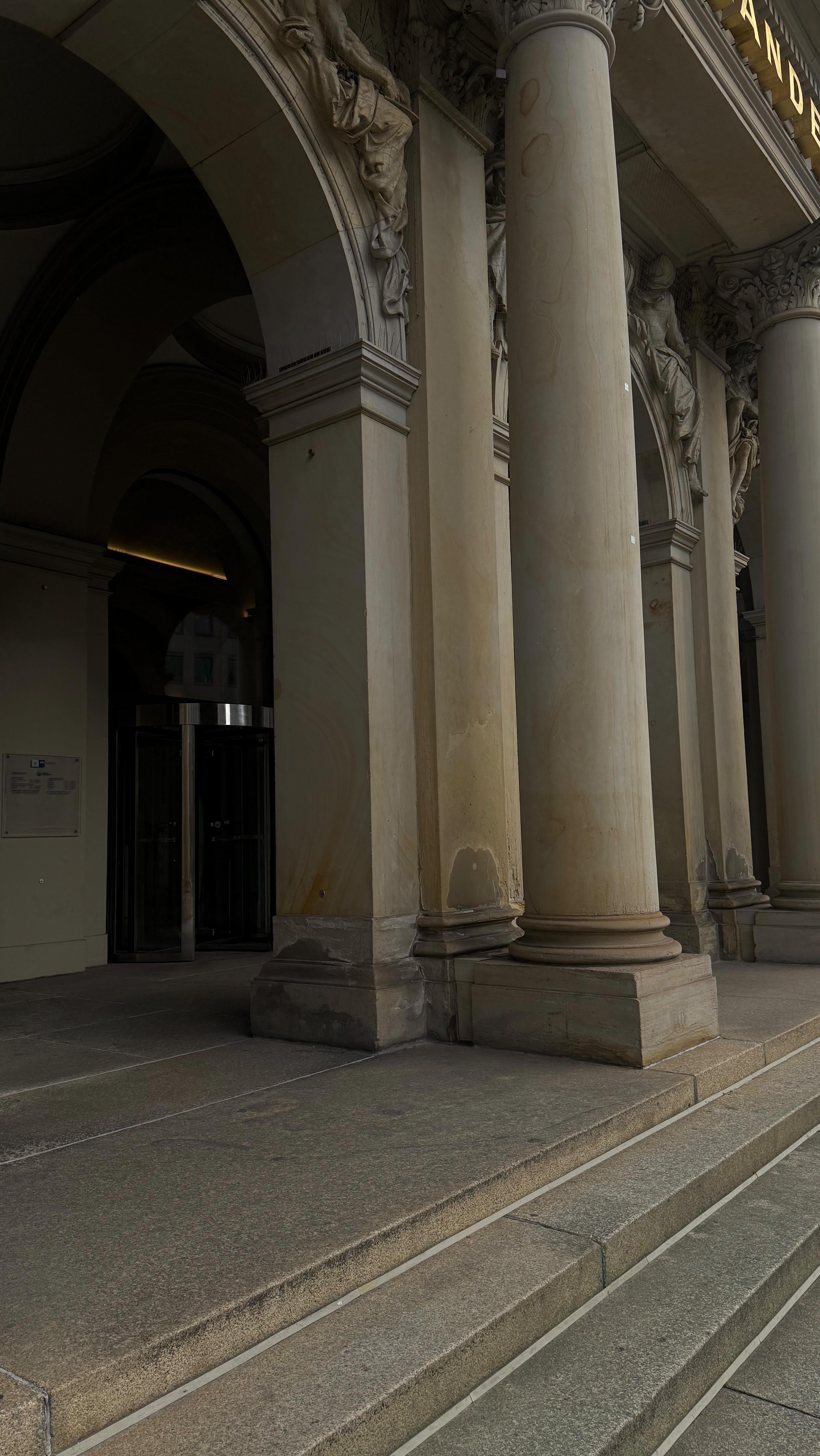 Instagram post by @mrvtuerk for Cuccoo. Caption reads: [...] the brown & burgundy combo? 

Store....