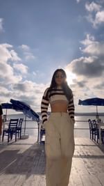 Instagram post by @bestekorkmaz13 for Black Fashion. Caption reads: Sürprizli bir fit check🫢🫠🫶🏾

Crop kazak :....