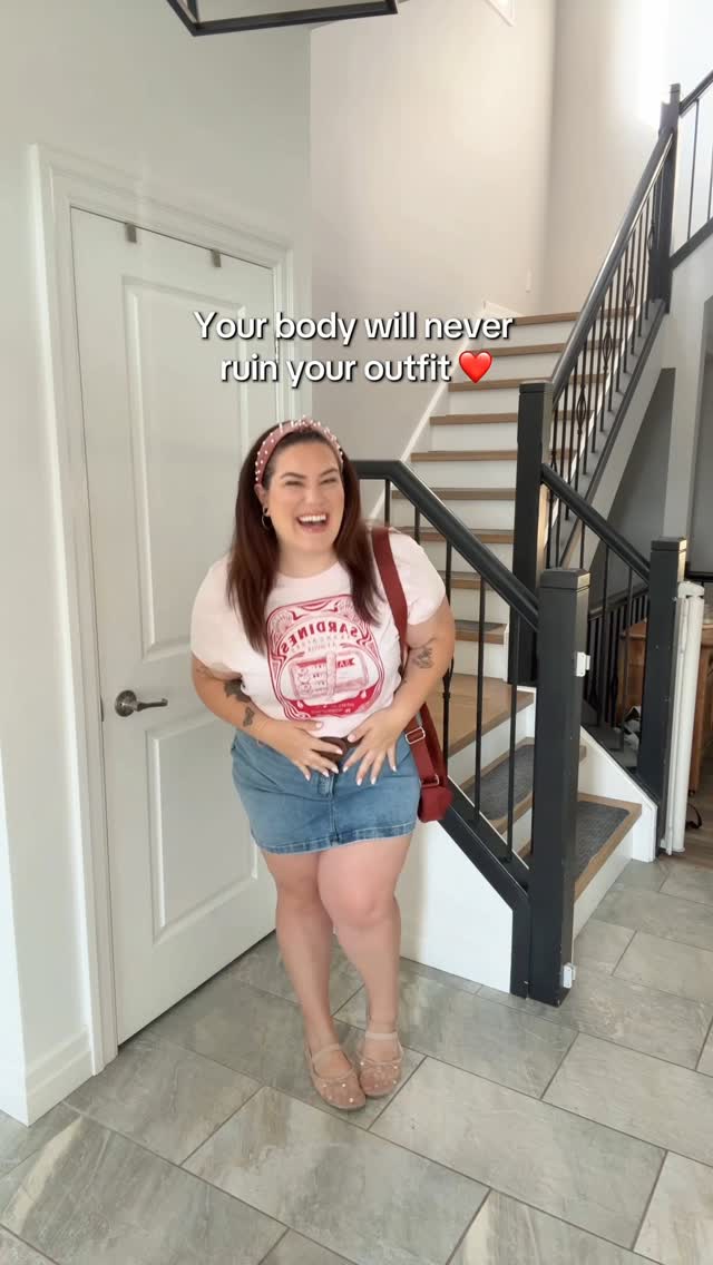 Instagram post by @lovezoepotter for Reitmans. Caption reads: Hi, you look stunning at every angle- don’t let....