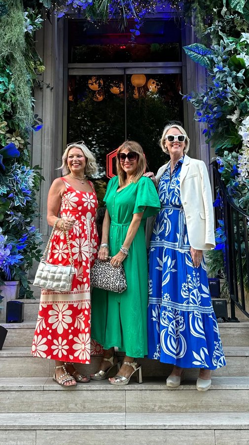 Instagram post by @alice_inthe_looking_glass for Lucky Cat. Caption reads: [...] we definitely recommend a visit to....