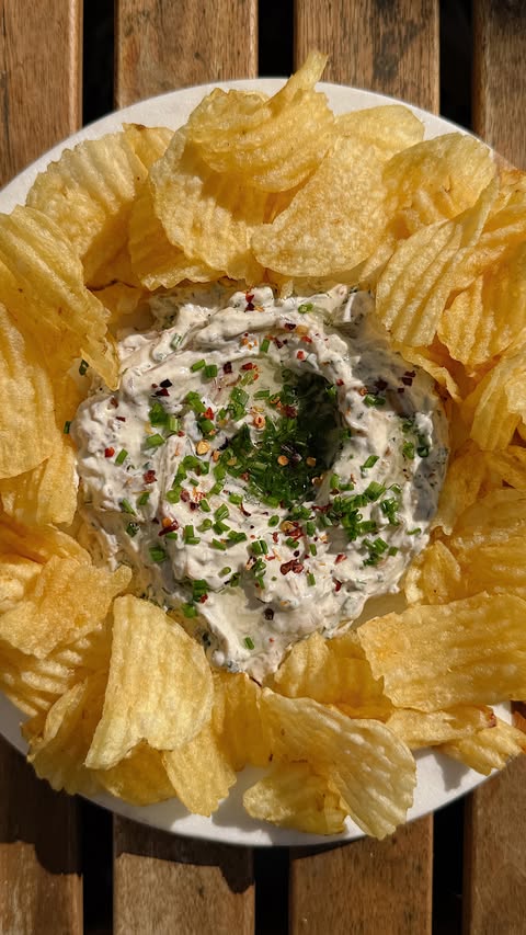 Instagram post by @kulas_kitchen for Anolon. Caption reads: [...] best part of the holiday spread 🌿🧅....