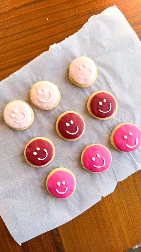 Instagram post by @nerrisapratt for Hobbycraft. Caption reads: Have you ever looked at your Pringles tin and....