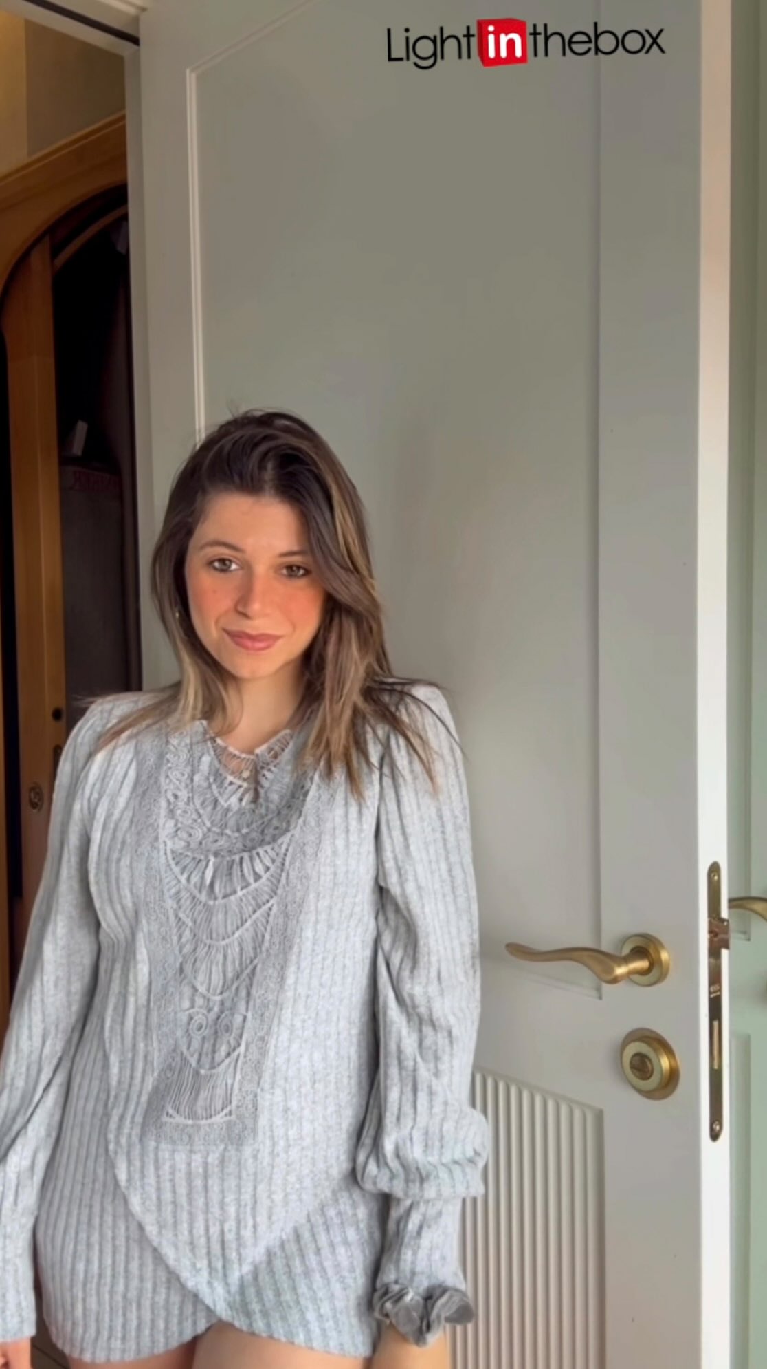 Instagram post by @martinalanierougc for LightInTheBox. Caption reads: “𝐿𝑜 𝑠𝑡𝑖𝑙𝑒 𝑛𝑜𝑛 𝑒̀ 𝑠𝑜𝑙𝑜 𝑐𝑖𝑜̀ 𝑐ℎ𝑒....