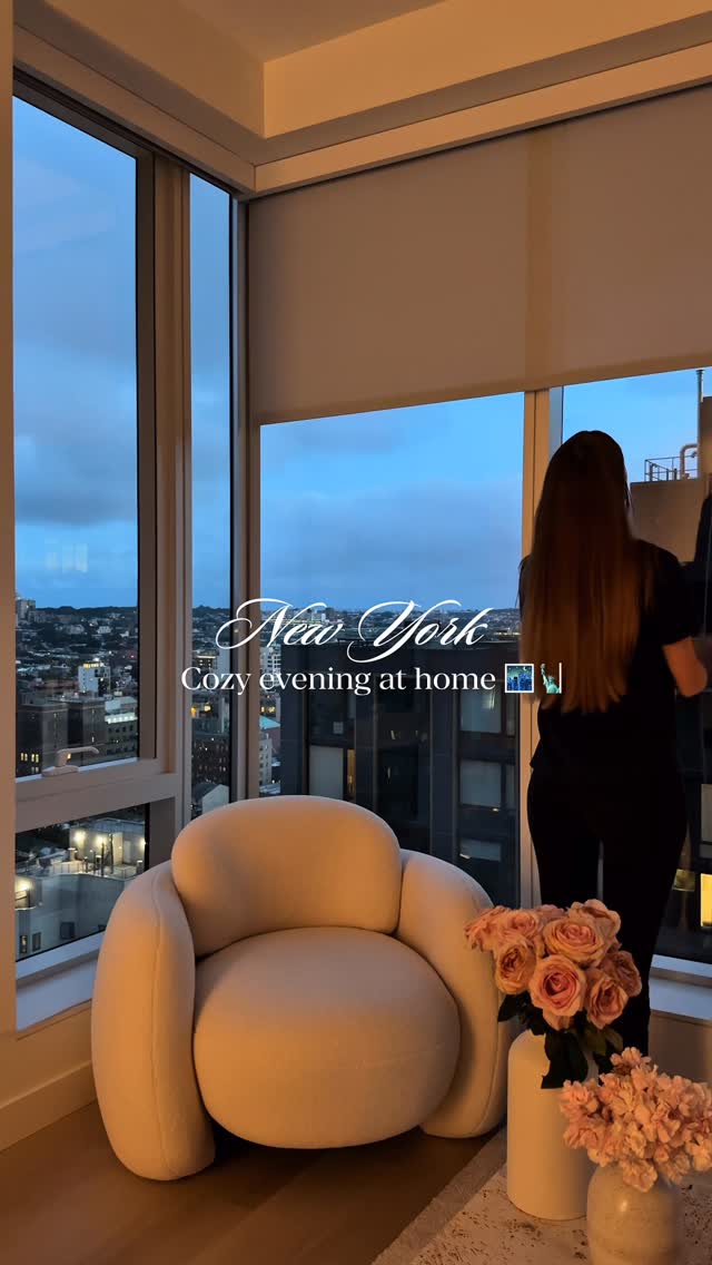 Instagram post by @clarazrd for Acanva. Caption reads: Home sweet home #nyc 🌃✨ Welcome to my peaceful....