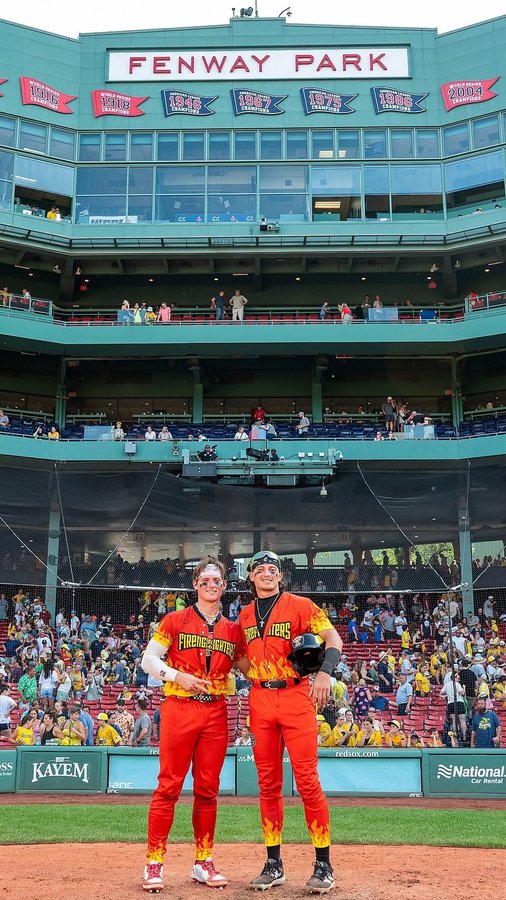 Instagram post by @noah_bridges for Honey Stinger. Caption reads: Consistency is key! Locking it in and finishing....