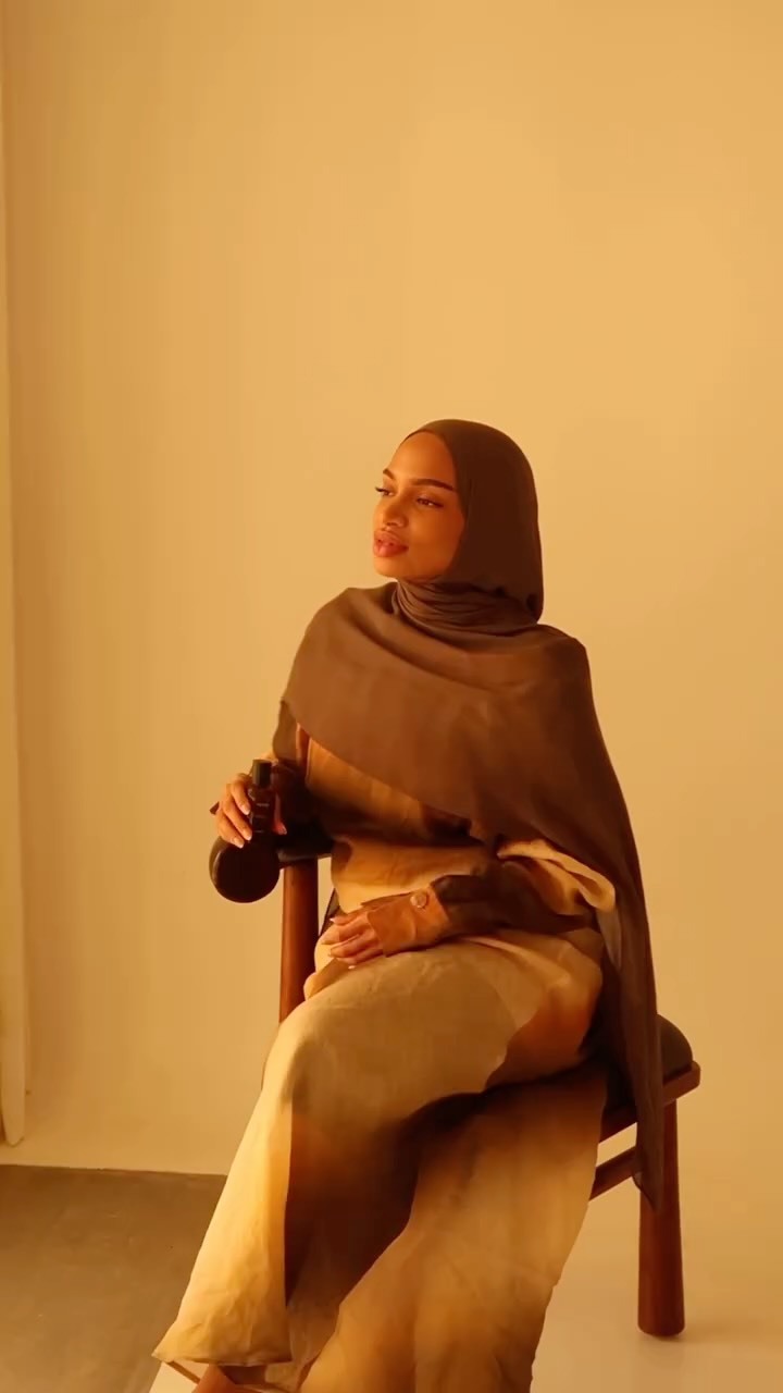 Instagram post by @niaamroun for Aesop. Caption reads: @aesop [ Aurner ] Eau de Parfum A hug of floral....