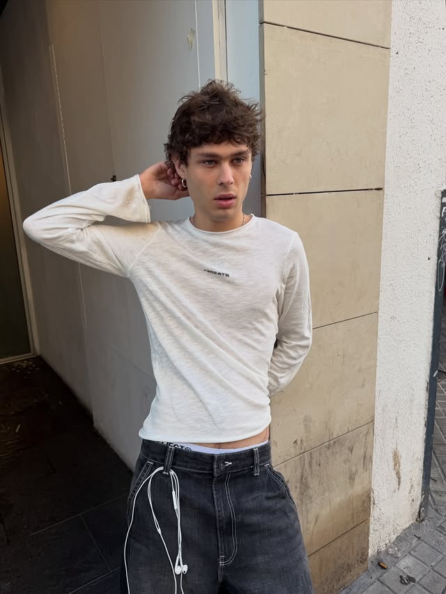 Instagram post by @ikerlacarra for BERSHKA. Caption reads: sunday fit by @bershka #bershkastyle 
*gifted.