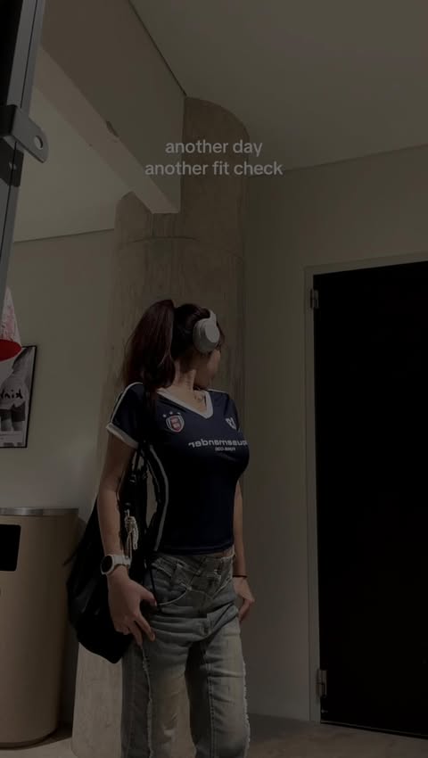 Instagram post by @chloecloudy for Shopee. Caption reads: [...] 🤓 top: BHC-RAB-JRC from @shopee_sg....