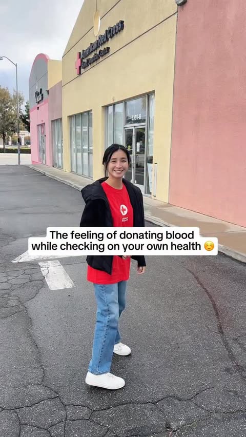Instagram post by @kellytakesmedicine for American Red Cross. Caption reads: #AmericanRedCrossPartner This is your sign to help....