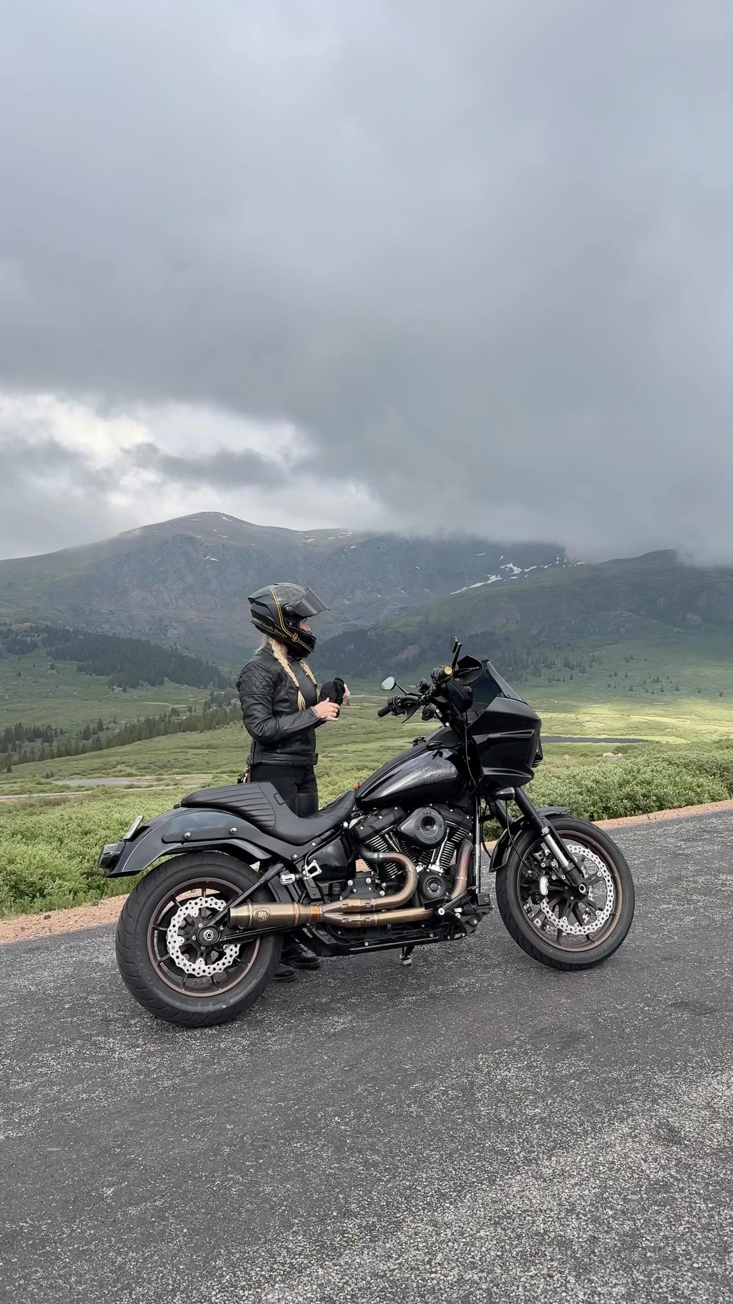 Instagram post by @ridetofood for ROKFORM. Caption reads: [...] SOON 📲⚡️🔋

I’ve been testing the @rokform....