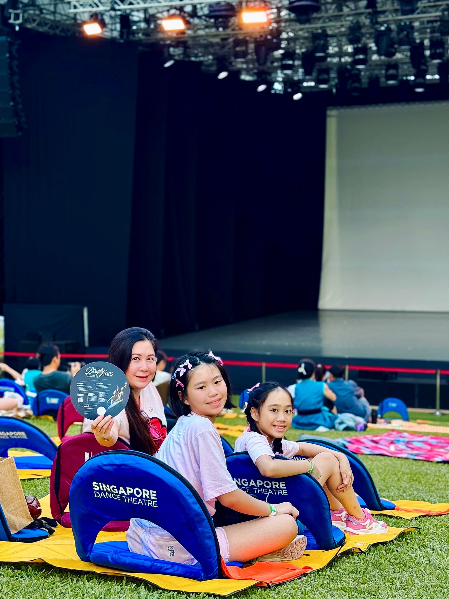 Instagram post by @the_ace_sisters_and_mummy_fay for Singapore Travel Specialist by Dirgantara Fasa. Caption reads: ✨ Ballet Under the Stars 🌙✨

Last week, we had....
