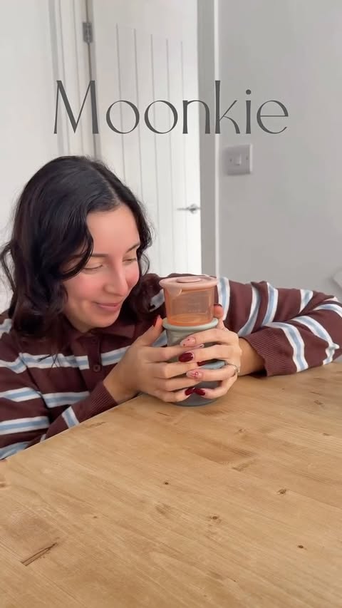 Instagram post by @patriciafale for Moonkie. Caption reads: AD. | Silicone vs Glass Containers 🫙

Silicone....