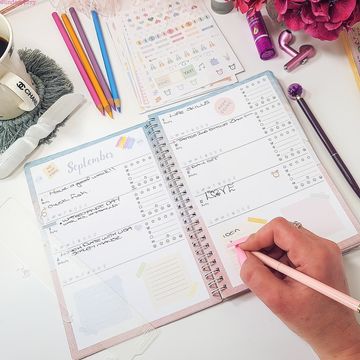 Instagram post by @lindseyprry for So Typical Me. Caption reads: [...] That was until I got to design my own....