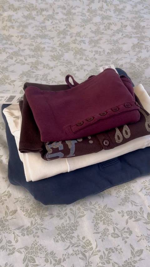 Instagram post by @lilyofthevalley081 for Hollister. Caption reads: [...] items!! Build your fall wardrobe with....