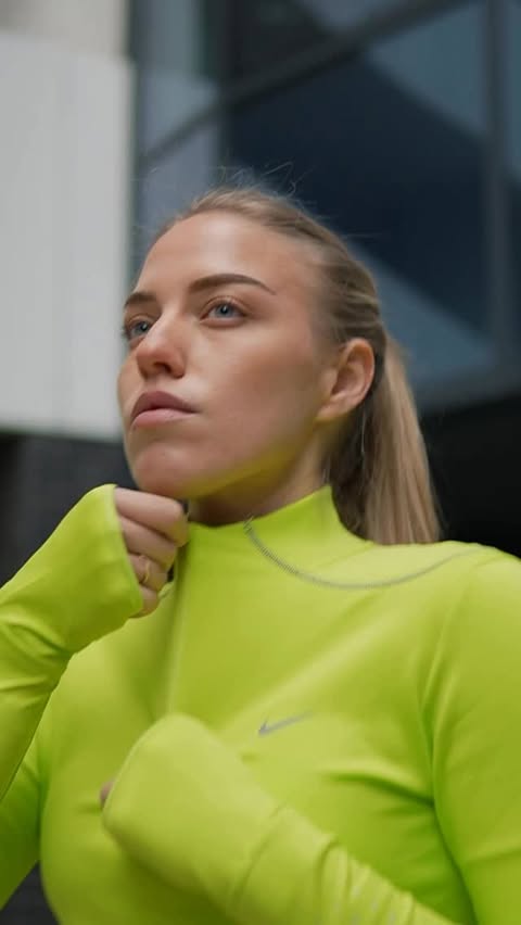 Instagram post by @miatermopolis__ for INTERSPORT. Caption reads: Kiša, sneg, hladnoća? Za trening nema izgovora....