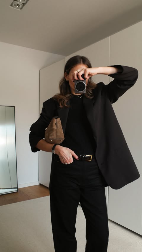 Instagram post by @iam.raffaela for Kapten Son. Caption reads: Werbung | New year, new me - still late, but....