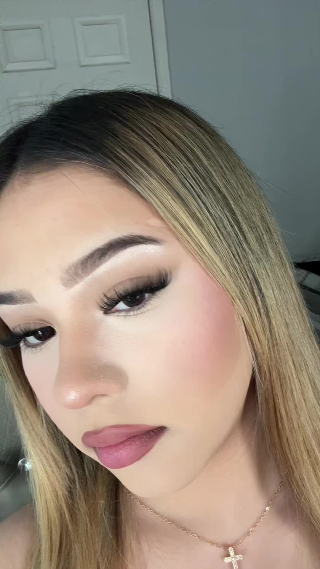 TikTok post by @nqtxlie1 for Kisslily. Caption reads: #kisslily #kisslilylashes #summervibes☀️ [...].