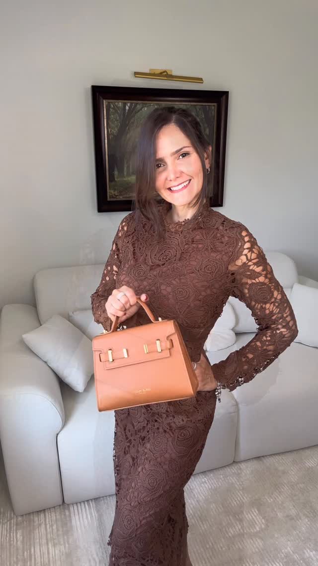 Instagram post by @cantinhonoseua for Teddy Blake. Caption reads: The art of Italian craftsmanship, brought to life....