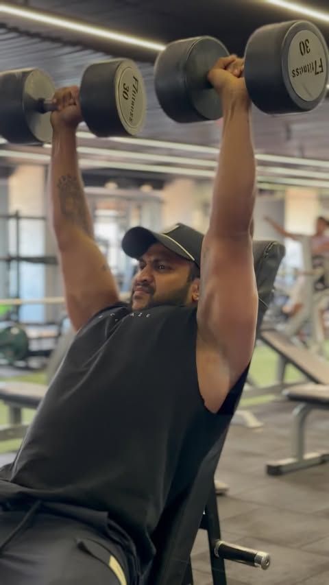 Instagram post by @roshantirunagaript for MuscleBlaze. Caption reads: MuscleBlaze just launched a new flavour, Icy [...].