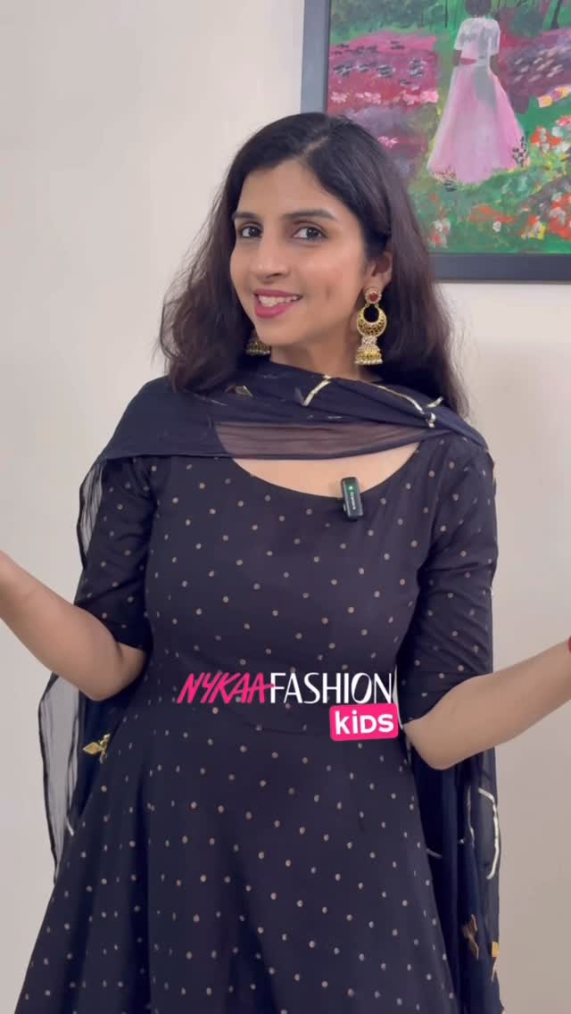 Instagram post by @parnika_momtasticlife for Nykaa Fashion. Caption reads: Festive outfits that look great and let the kids....