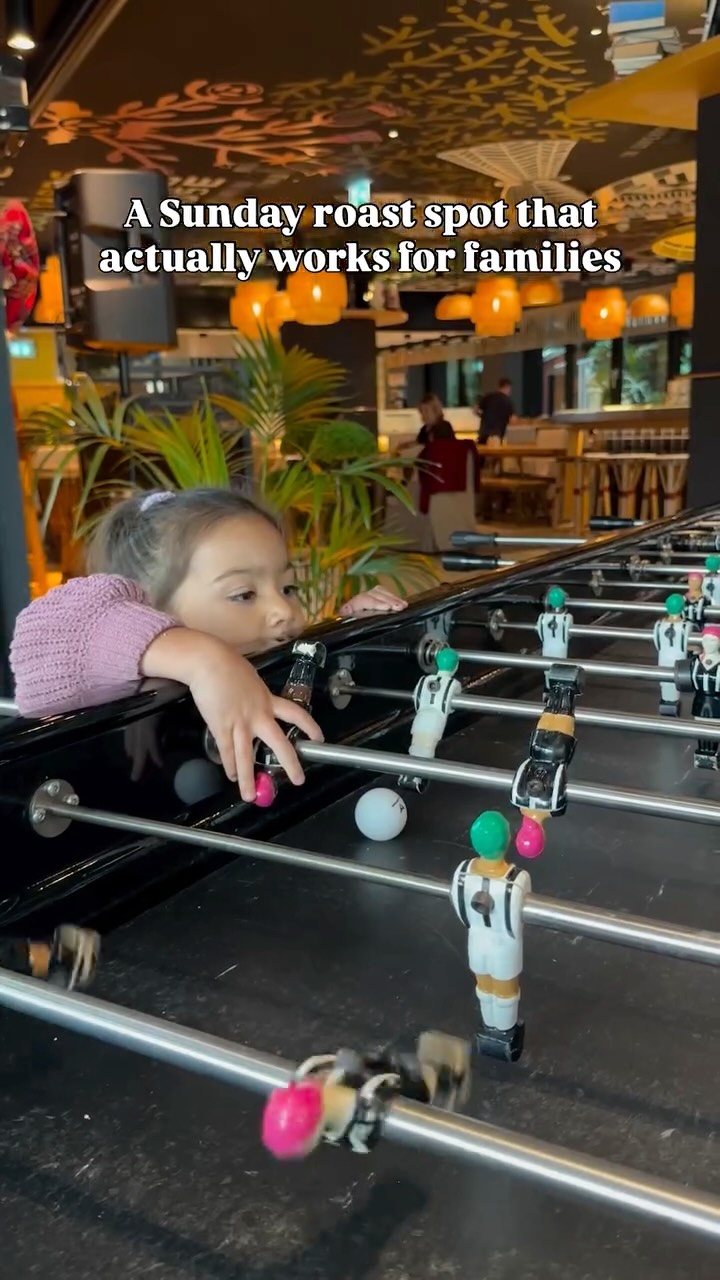 Instagram post by @thelondonlifewithtwokids for VISIT LONDON. Caption reads: 🌟 Bottomless Sunday Roast at Mama Shelter....